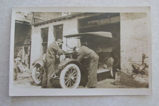 D550 Vintage Postcard Rppc Garage Mechanics On Old Car Ford Model T ? A