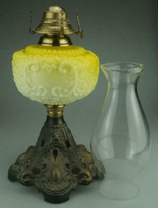 Vintage Oil Lamp Yellow Glass P & A Dorset Div.  Thomaston Conn.  Made in USA PP84 2