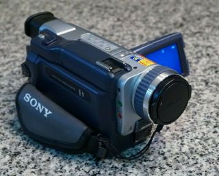 VTG Sony Handycam DCR - TRV230 Digital8 8mm Camcorder 25x W/ FR/SHP 3