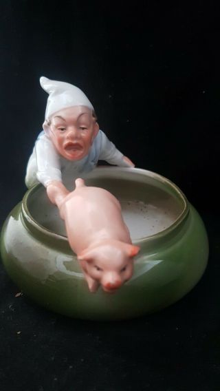 VERY RARE VICTORIAN GERMAN PIG FAIRING with BUTCHER CHASING A PIG Ashtray / Bowl 2