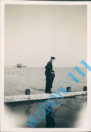 1946 Post Ww2 Photo Royal Navy Sailor Hms Peregrine On Sussex Coast