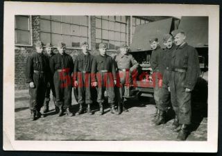 C8/2 Ww2 German Group Photo Of Wehrmacht Luftwaffe Engineers Crew