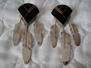 RAY TRACEY KNIFEWING NAVAJO STERLING ONYX & CORAL INLAY 3 FEATHER EARRINGS VTG 2