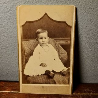 Antique Cabinet Card Photo Of Infant In White Dress F.  O.  Hills Thomaston Conn