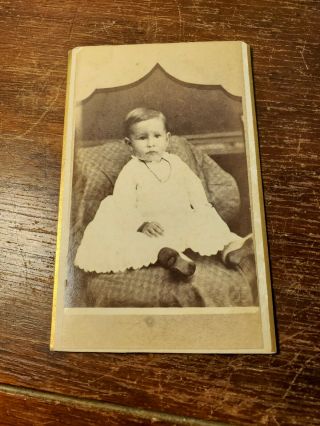 Antique Cabinet Card Photo of Infant in White Dress F.  O.  Hills Thomaston Conn 3