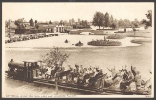 Kettering,  Northants.  Wicksteed Park,  Lake & Miniature Railway.  Vintage Postcard