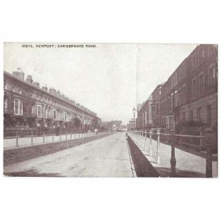 Isle Of Wight Newport,  Carisbrooke Road,  Old Postcard By Photocrom,  Posted 1922