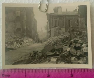 058 Ww2 Orig.  German Photo Destroyed City Civilians 3 X 4 Inch