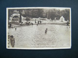 Old Frith Postcard Of The Swimming Pool,  Wokingham,  Berkshire.  Posted 1950.