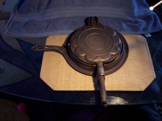 Vntg.  Alfred Andresen Heart Shape 8 Cast Iron Waffle Iron Restored