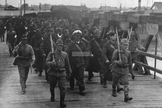 Ww2 Photo Japanese Soldiers Escort Prisoners Of War From The Allied Armies 1226