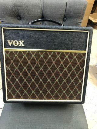 Vintage Vox Pathfinder 15r V9168r Guitar Amplifier
