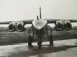 PHOTO Captured German Luftwaffe Arado Ar234 Jet Bomber - 2