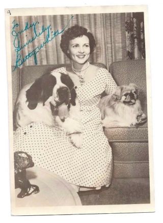 Rare Early Vintage 1955 Betty White Signed Auto Photo Actress W/ Dogs