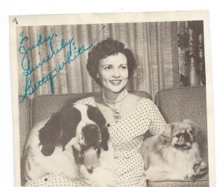 Rare Early Vintage 1955 BETTY WHITE Signed Auto Photo Actress w/ dogs 2