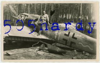 Wwii Us Gi Photo - 3482nd Ordnance Gi On Us Captured German Fw 190 In Forest 1