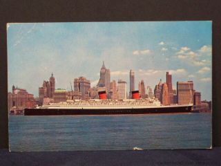 Cunard Line Rms Queen Elizabeth Manhattan York City Postcard Ocean Liner