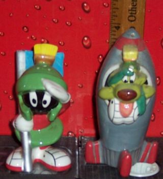 Looney Tunes Marvin The Martian & Rocket Ship Salt N Pepper Shakers