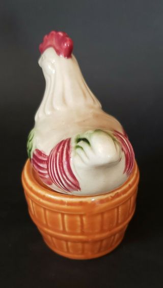 Vintage Hen Chicken On A Nest SALT AND PEPPER shakers Farmhouse Decor 2