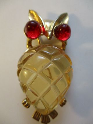 VINTAGE 1940 ' S SIGNED CORO JELLY BELLY FIGURAL OWL BROOCH PIN LUCITE 5