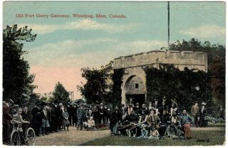 Buffalo Bill Indians - Old Fort Garry Gateway - Winnipeg - Manitoba - Canada