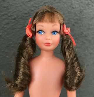 Vintage Barbie Gorgeous Twist N Turn Sausage Curl Skipper