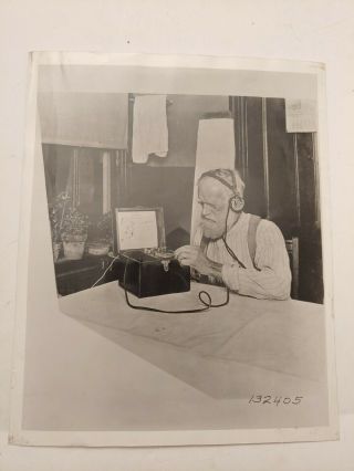 Early Press Photo Of Man Listening To Aeriola Jr.  Radio
