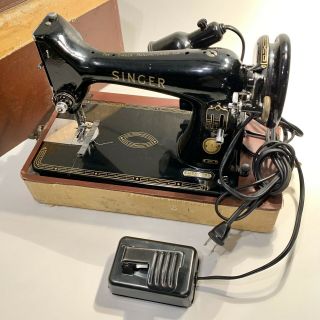 Vintage 1957 Singer 99k Sewing Machine W/ Case Foot Pedal Light Serviced