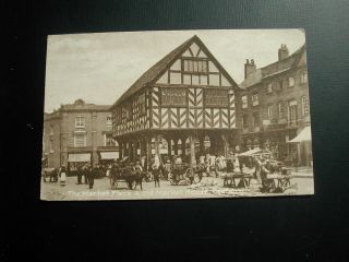 England Old Postcard : The Market Place & Old Market House,  Ledbury