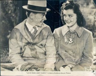 1938 Press Photo Mickey Rooney Ann Rutherford Love Finds Andy Hardy 1930s