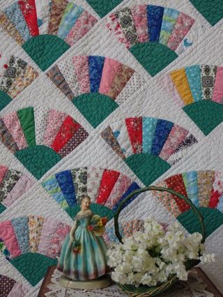 Sweet Cottage Home Vintage 30s Green Grandmothers Fan Quilt 74x73