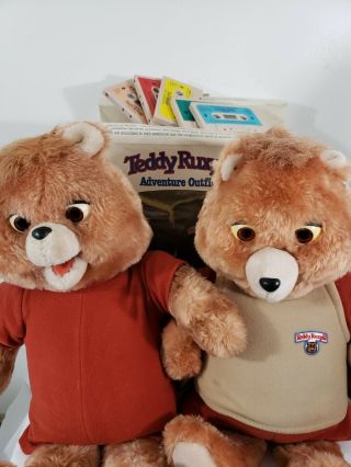 Teddy Ruxpin 1985 Vtg Talking Teddy Bear Set With Clothes Tapes