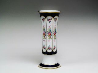 Antique Hand - Painted French Paris Porcelain Vase.  1890 