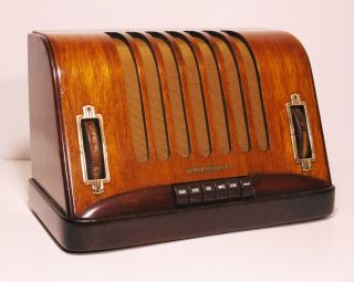 Old Antique Wood General Electric Vintage Tube Radio - Restored Deco Table Top