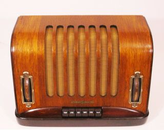 Old Antique Wood General Electric Vintage Tube Radio - Restored Deco Table Top 3