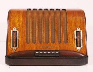 Old Antique Wood General Electric Vintage Tube Radio - Restored Deco Table Top 6