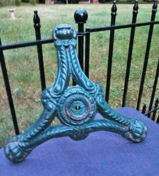 Vintage Antique Green Cast Iron Gumball Machine Tri - Footed Clawfoot Stand Base