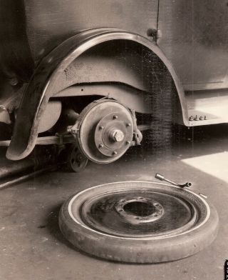 Vintage Industrial Photo Budd Mfg.  Co.  Philadelphia,  Pa.  Flat Tire U.  S.  Tire Royal