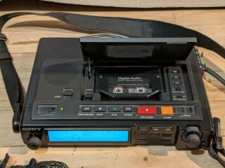 Vintage Sony TCD - D10 Pro II DAT Recorder 3