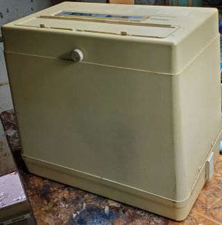 RARE VINTAGE RADIO SHACK/TANDY TRS - 80 PORTABLE COMPUTER MODEL 4P 5