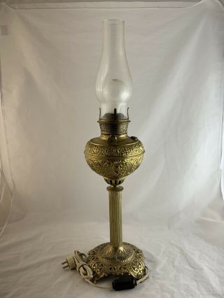 Vintage Signed Bradley & Hubbard B&h Brass Oil Parlour Banquet Lamp Electrified