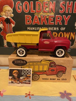 Vintage 2315 Pressed Steel Farm Tonka Dump Truck Toy W Look Book & Box