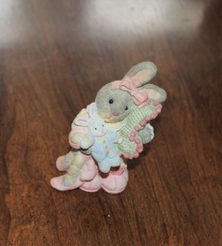 Figi Snuggle Buddies Mom Rabbit & Baby Figurine Ready For Bed 1997 - Nos