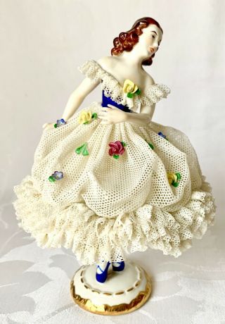 Elegant Lady Figurine,  Mv Dresden Porcelain Lace; Mueller - Volkstedt; Mz