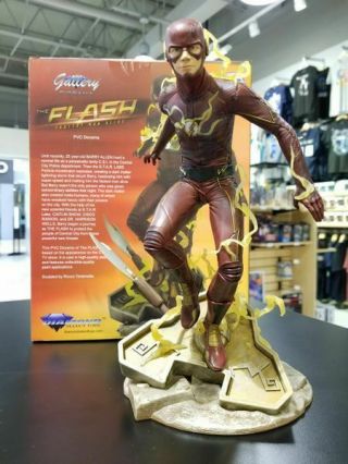 Cw The Flash Dc Gallery Statue By Diamond Select -