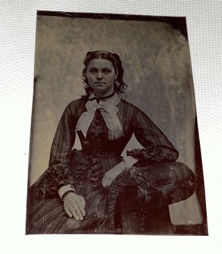Rare Antique Victorian American Fashion Gorgeous Young Woman Tintype Photo Us