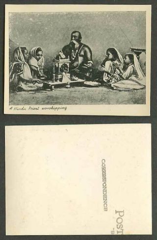 India Indian Old Small Card A Hindu Priest Worshipping.  Prayer Young Girls Women