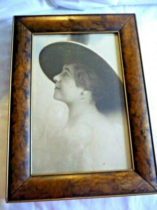 Vintage Deco Style Framed Photo Of Lady In Hat 13 " X 9 3/4 " Marbleized Frame