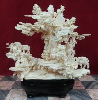 Exquisite Vintage Chinese Hand Carved Elephants In Nature Statue