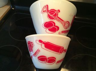 VERY RARE VINTAGE FIRE KING MILK GLASS 2 MIXING BOWLS RED KITCHEN AIDS 5